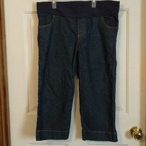 Maternity dark wash capri jeans size medium